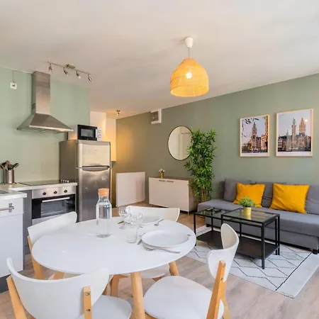 Old Town - Nice, Cozy And Functional Ap. *